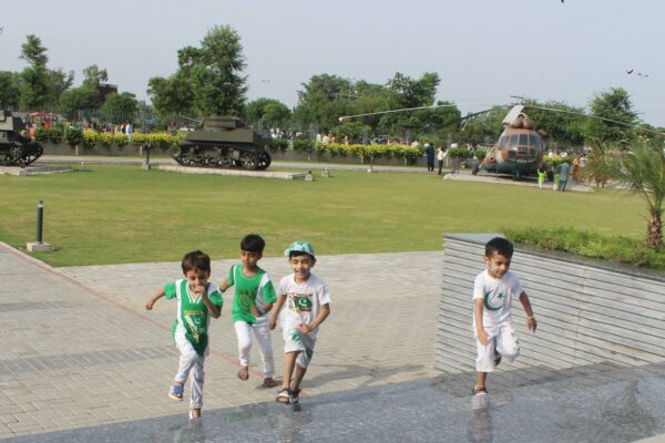 Happy-independence-day-2018-army-museum-lahore-1