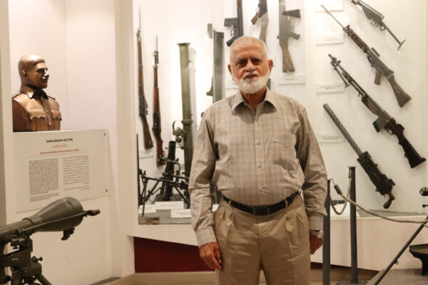 lt col ahsan tahir - 1971 war veteran visited army museum lahore (2)